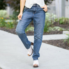Load image into Gallery viewer, Judy Blue~Straight Up Jeans
