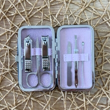 Load image into Gallery viewer, 6-in-1 Nail Care Kit by Simply Southern~Navy Flower
